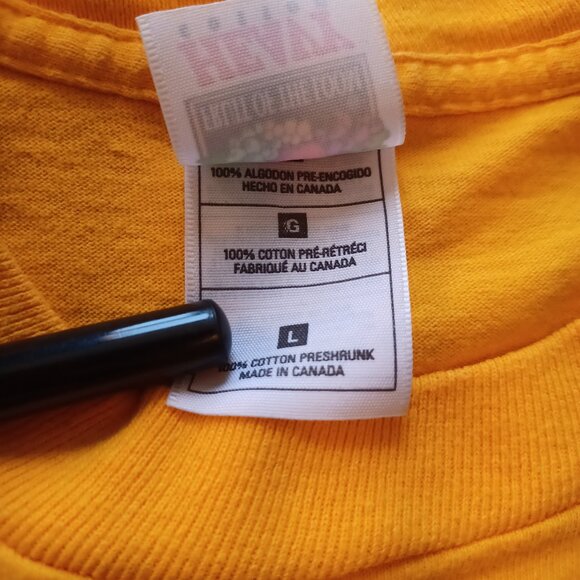 Vintage Y2K Mount Allison University "It's A Mt. A World" T-Shirt Adult Large - Picture 8 of 12